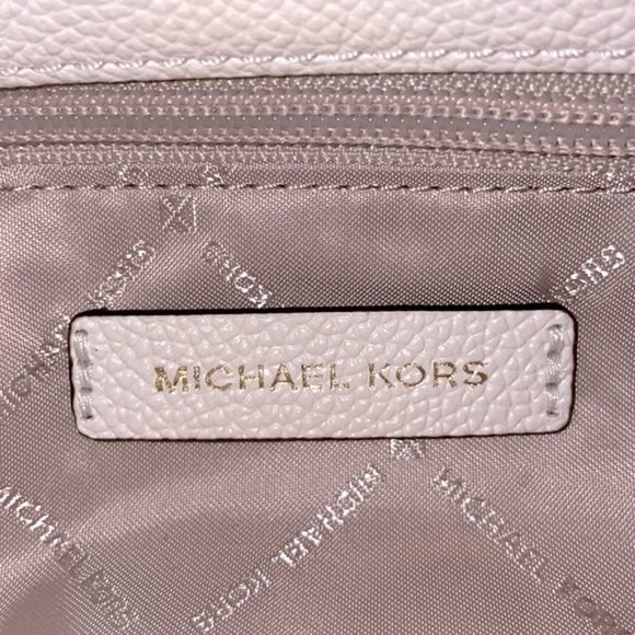 New Michael Kors MK Nicole Medium Shoulder Bag Tote Purse Vanilla White - Picture 11 of 14